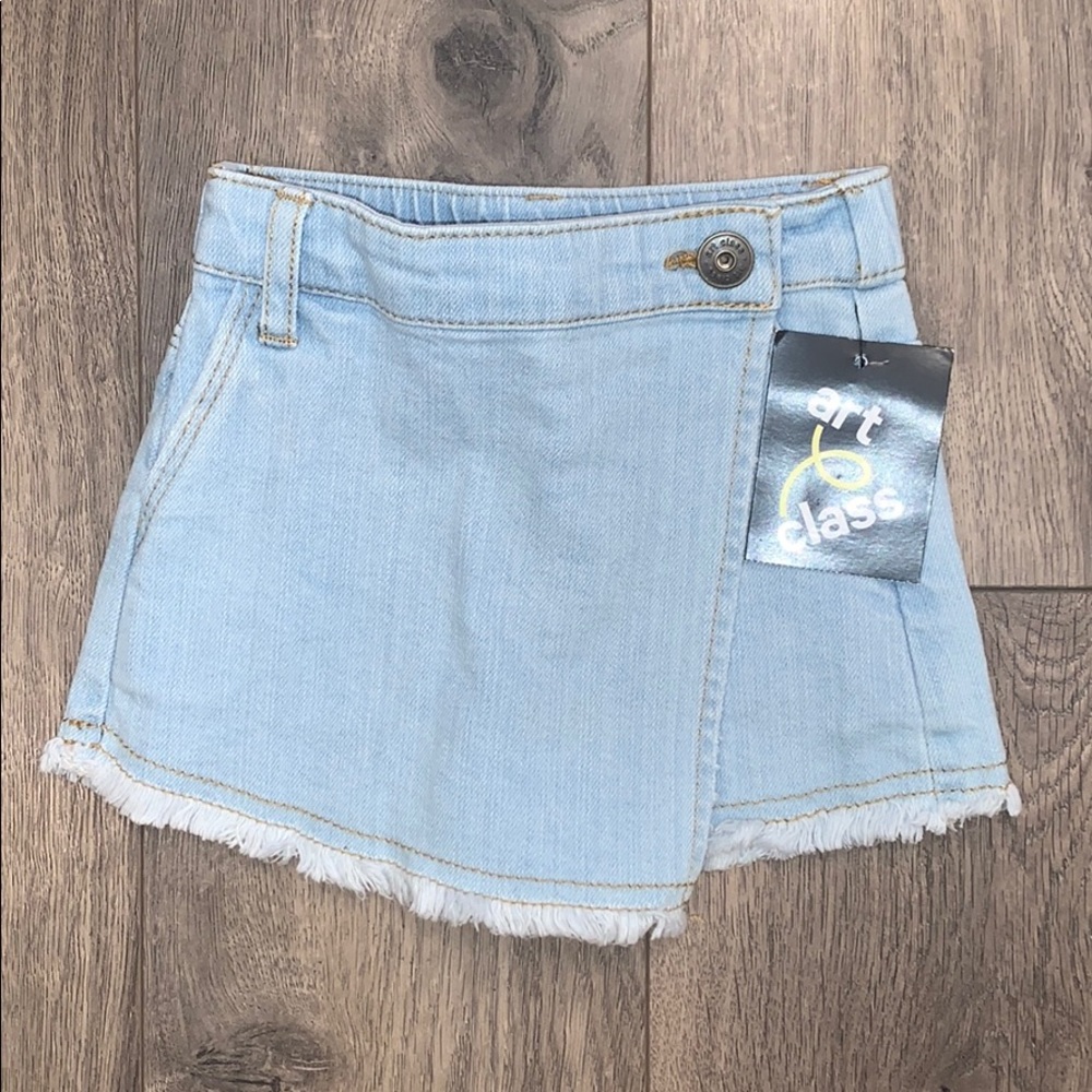 ❌SOLD❌Art Class Denim Skort - Picture 2 of 6